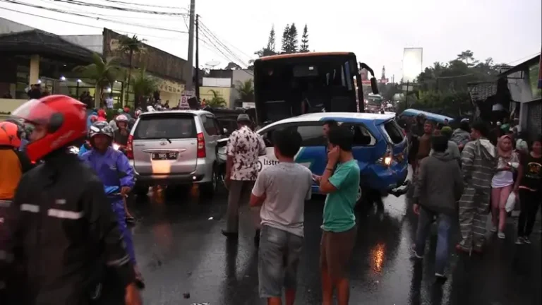 Kumpulan Fakta Hasil Olah TKP Kecelakaan Maut Bus di Puncak Bogor